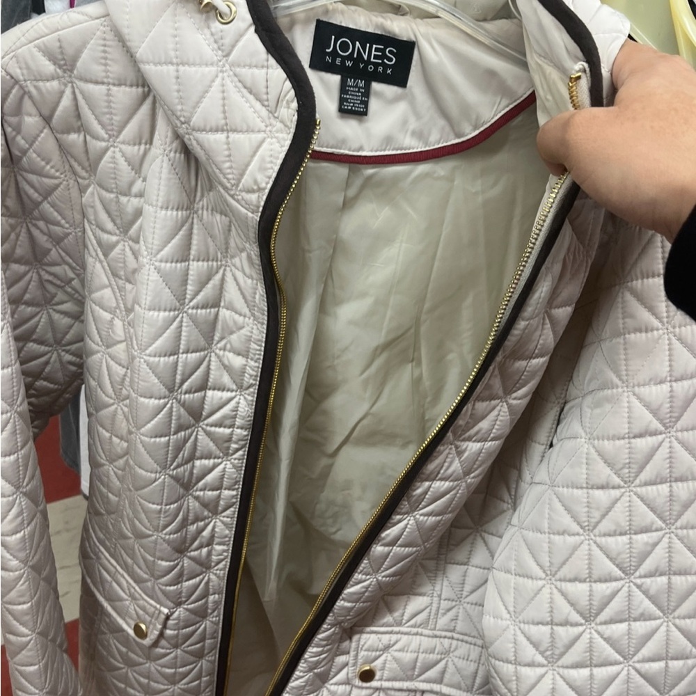 Jones New York Jacket Women M Beige  Full Zip Off White  Quilted With Hood - Picture 2 of 2